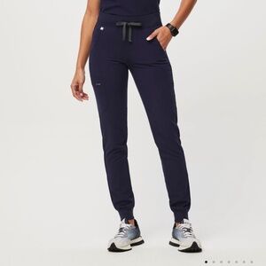 Figs Scrub Pants in Navy, size SMALL